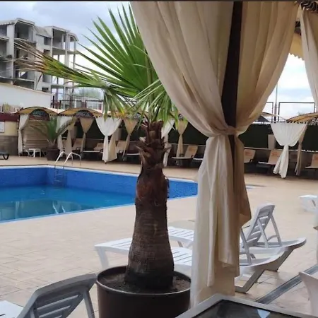 Апартамент 15 - Sea Grace 3*