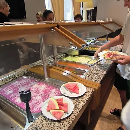 15 Sea Grace דירה